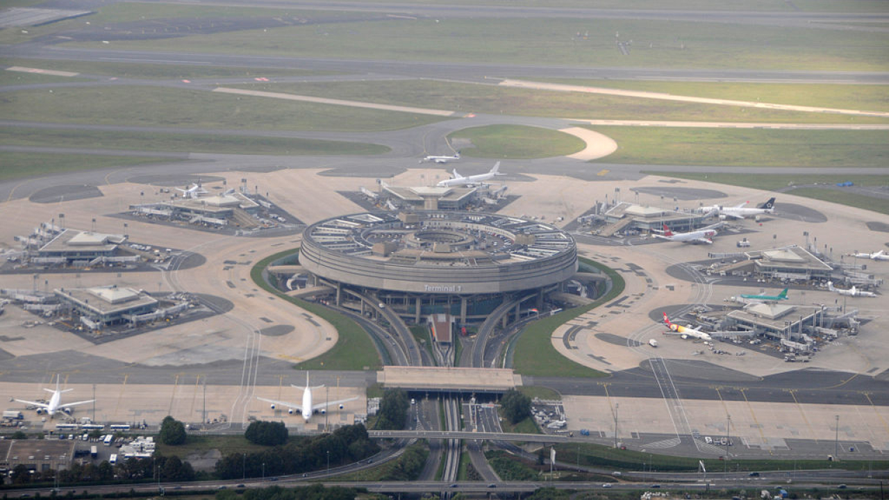 1024px Terminal1 CDGParisAirport