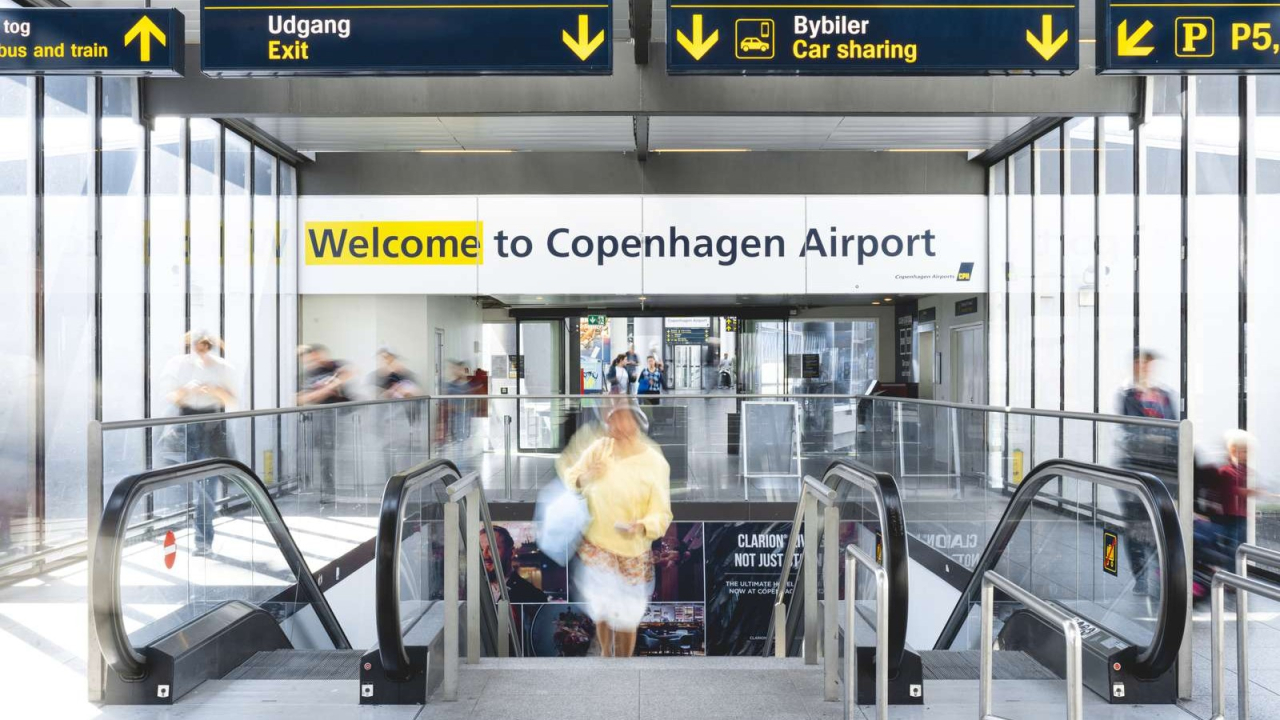 CPH airport welcome sign