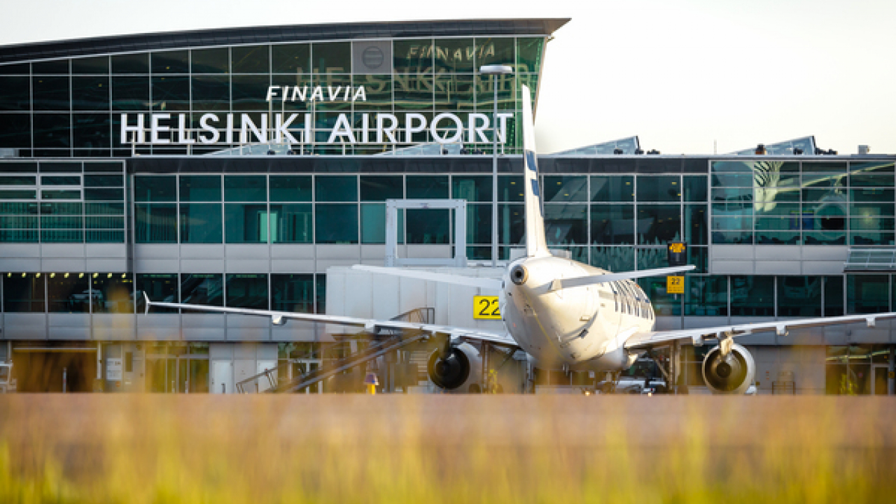 mod helsinki airport apron and an airplane v2